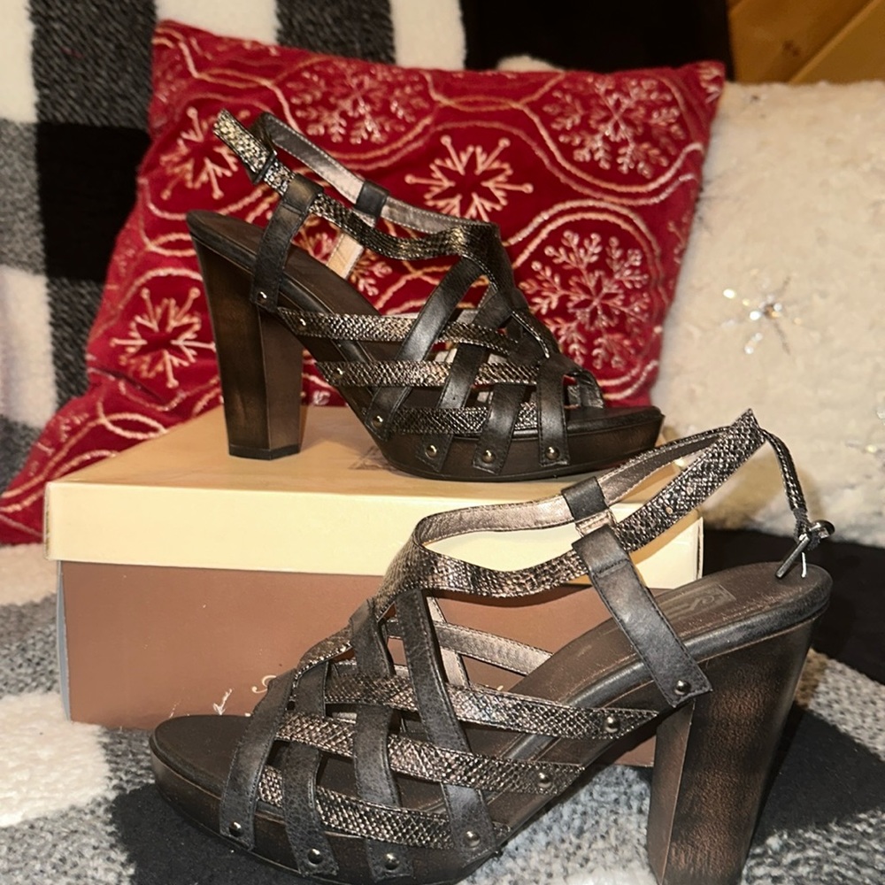 Decree heather black open toe heels Size 8.5